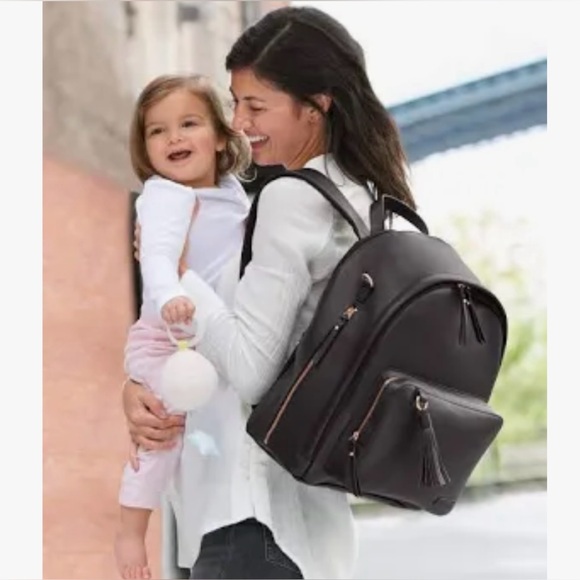 Skip Hop Greenwich Simply Chic Diaper Bag (Backpack) - Picture 10 of 10